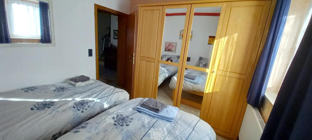 A Large Fully Furnished Private Apartment Linz am Rhein Exterior foto